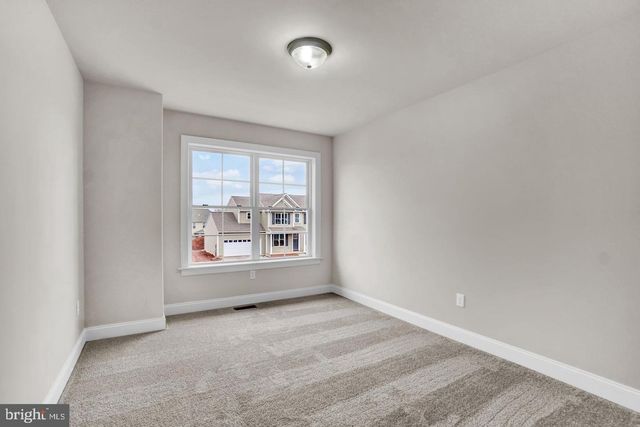 19 ELI DR, York, PA 17404