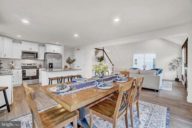 19 ELI DR, York, PA 17404