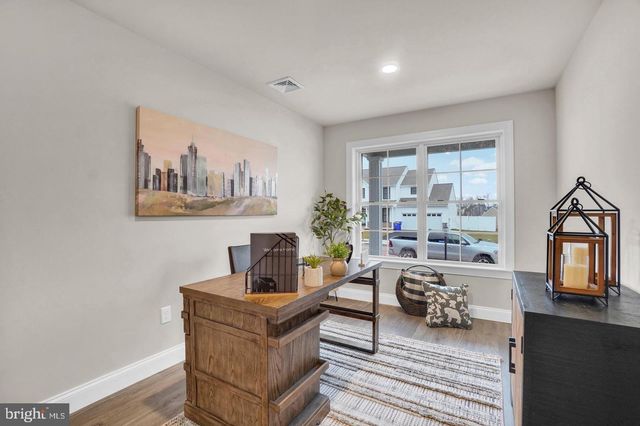 19 ELI DR, York, PA 17404