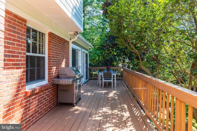 2524 N RIDGEVIEW RD N, Arlington, VA 22207