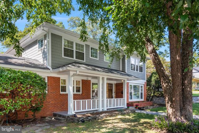 2524 N RIDGEVIEW RD N, Arlington, VA 22207