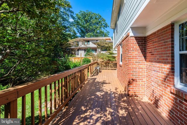 2524 N RIDGEVIEW RD N, Arlington, VA 22207