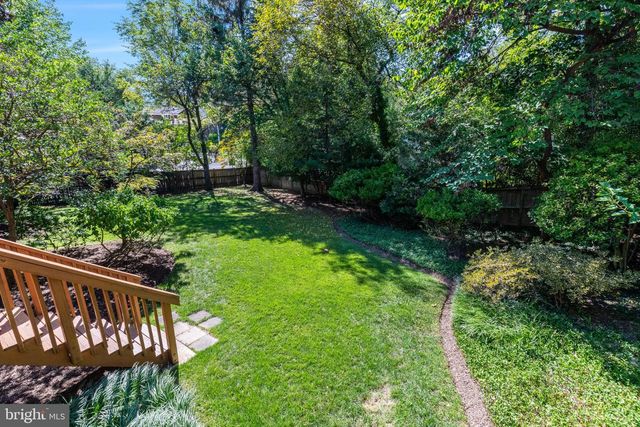 2524 N RIDGEVIEW RD N, Arlington, VA 22207