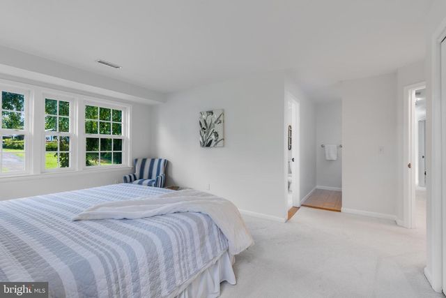 2524 N RIDGEVIEW RD N, Arlington, VA 22207