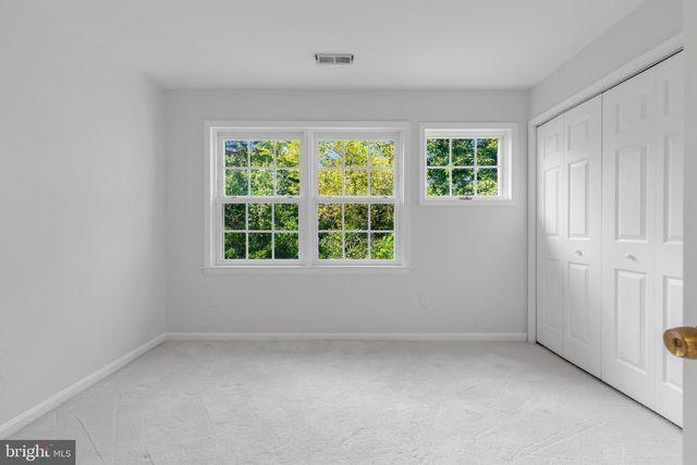 2524 N RIDGEVIEW RD N, Arlington, VA 22207