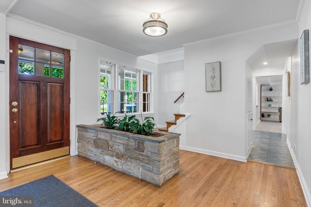 2524 N RIDGEVIEW RD N, Arlington, VA 22207