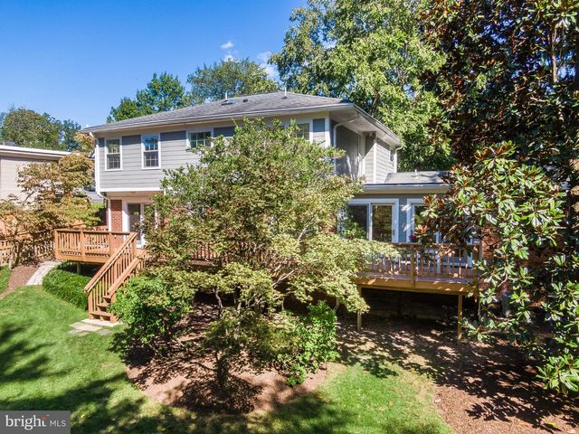 2524 N RIDGEVIEW RD N, Arlington, VA 22207