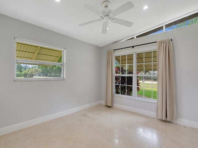 660 14th Street, Vero Beach, FL 32960