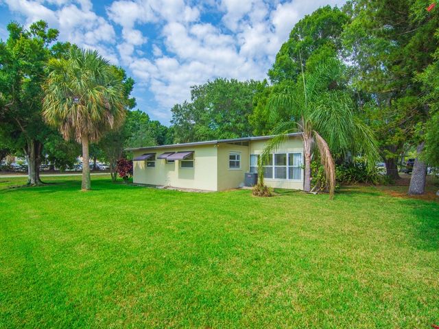 660 14th Street, Vero Beach, FL 32960