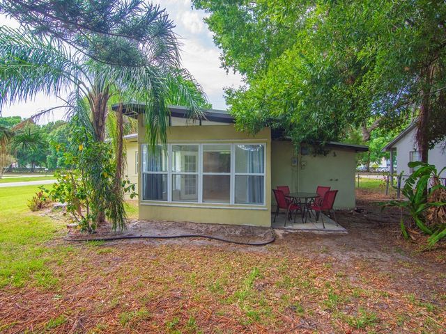 660 14th Street, Vero Beach, FL 32960