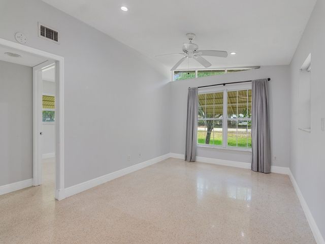 660 14th Street, Vero Beach, FL 32960