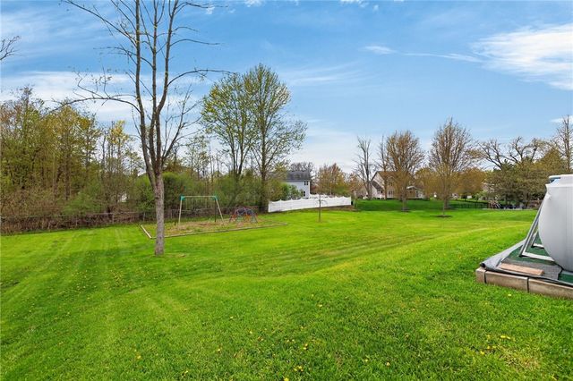 89 Cobblefield Way, Henrietta, NY 14534