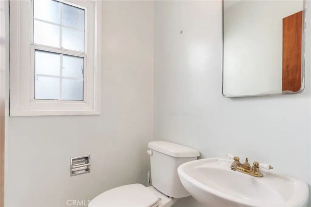 1146 N Azusa, Azusa, CA 91702