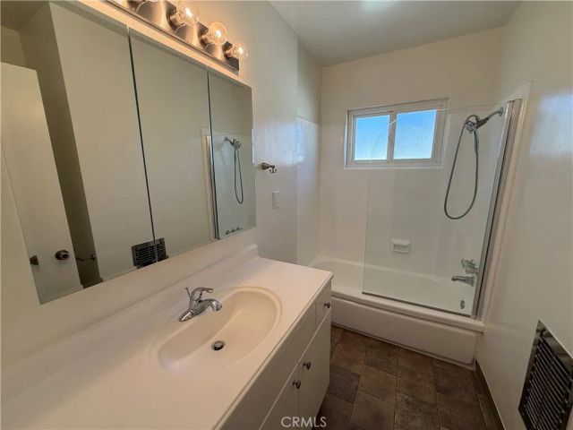 554 S Barranca Ave, Covina, CA 91723