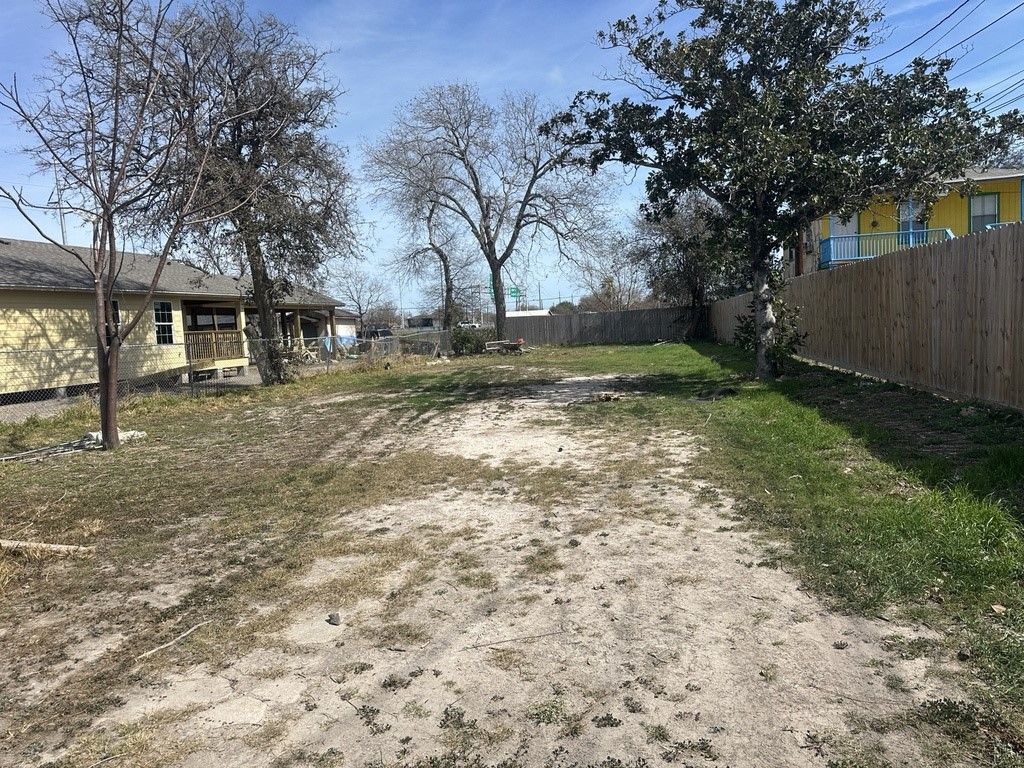 814 18th St, Corpus Christi, TX 78405 — exterior