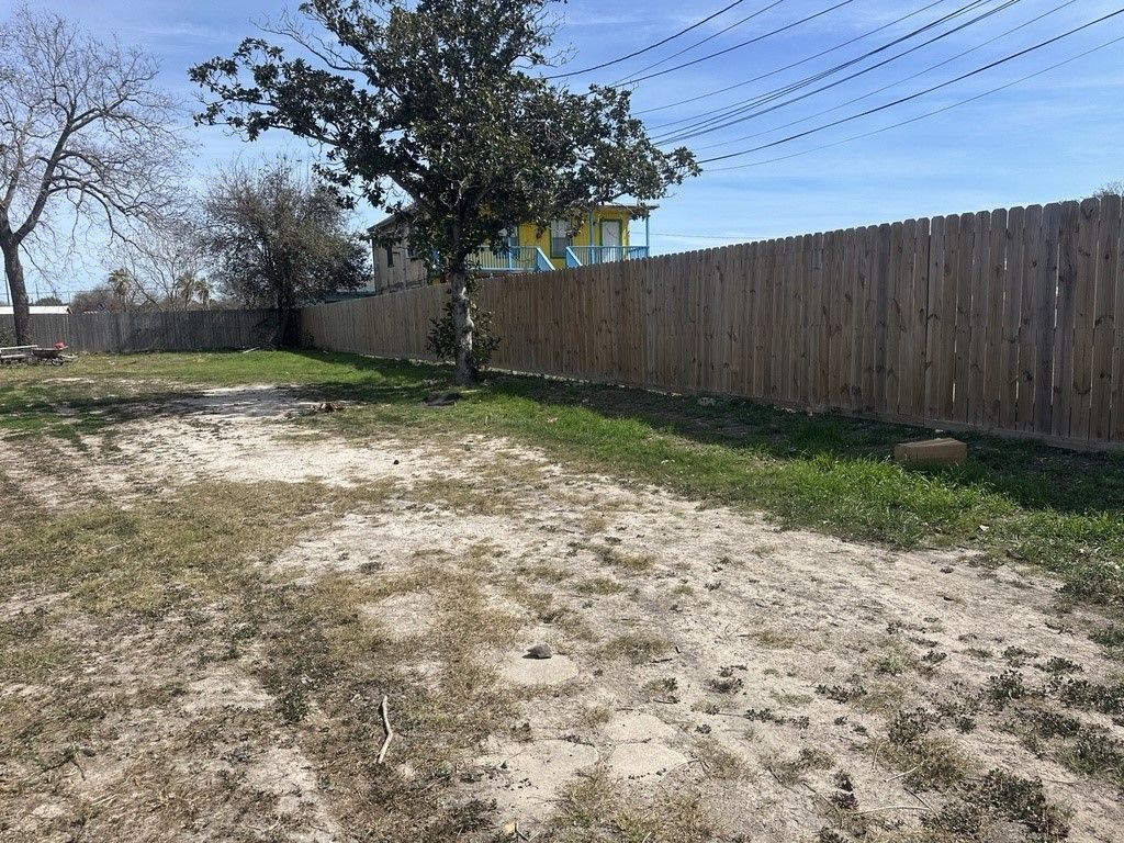 814 18th St, Corpus Christi, TX 78405 — photo 4