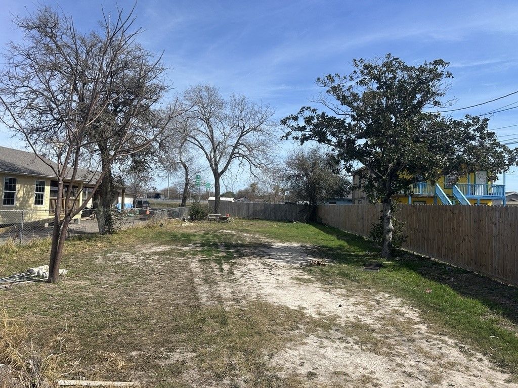 814 18th St, Corpus Christi, TX 78405 — photo 5