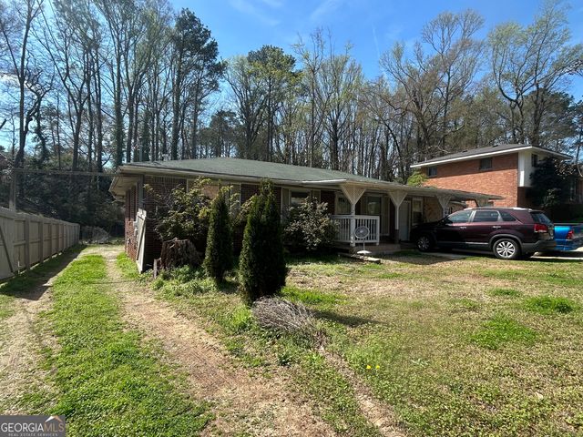 935 Slash Pine Road, Forest Park, GA 30297