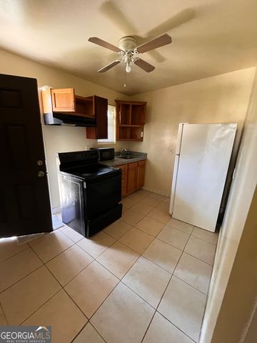 935 Slash Pine Road, Forest Park, GA 30297