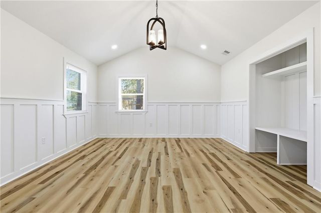 19 Robin Hood Drive, Savannah, GA 31406