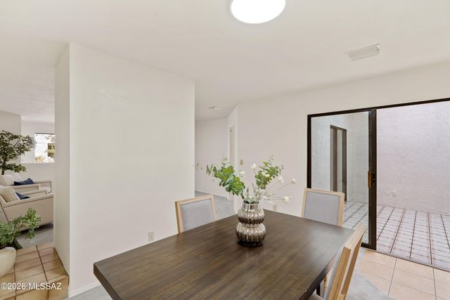 7840 N La Cañada Drive, Tucson, AZ 85704