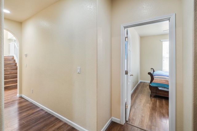 692 Humbert St, Folsom, CA 95630