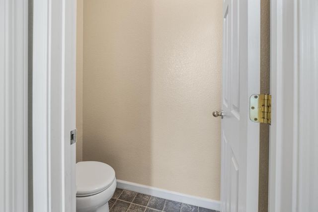 692 Humbert St, Folsom, CA 95630