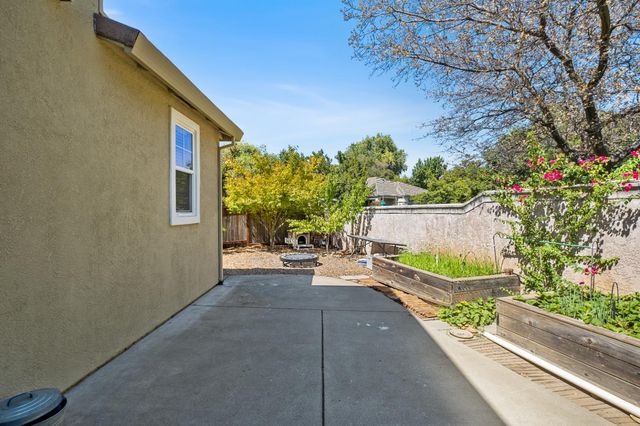 692 Humbert St, Folsom, CA 95630