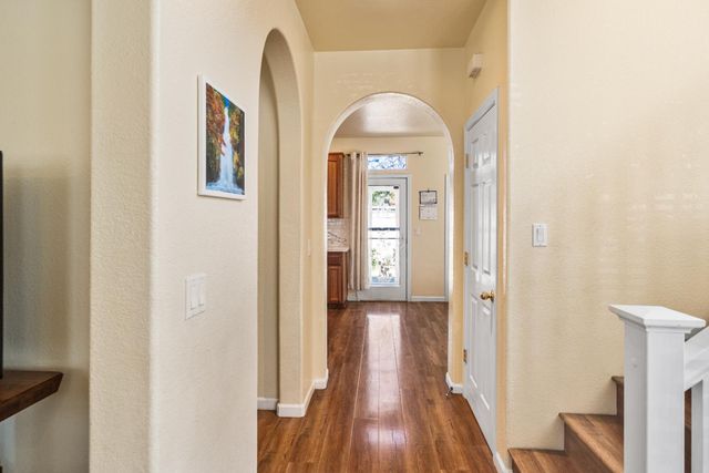 692 Humbert St, Folsom, CA 95630