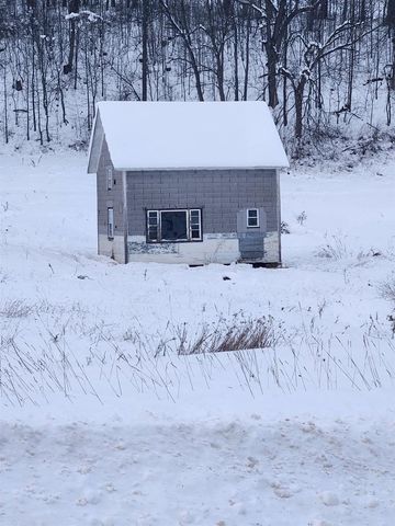 S1205 County Road Y, Wonewoc, WI 53968