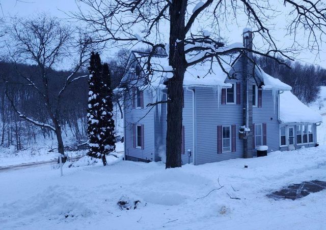 S1205 County Road Y, Wonewoc, WI 53968