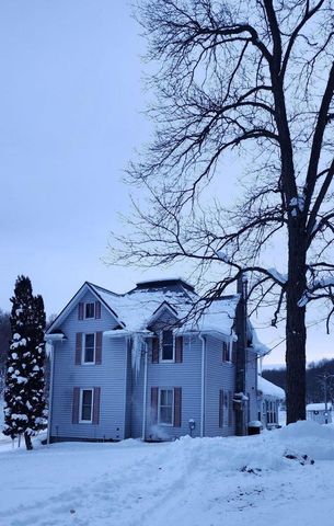 S1205 County Road Y, Wonewoc, WI 53968