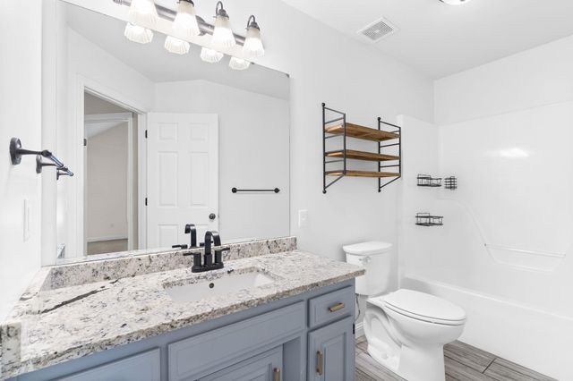 5262 S Clay Avenue, Springfield, MO 65810