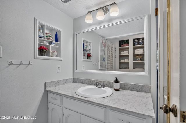 8814 Kailua Place, Diamondhead, MS 39525