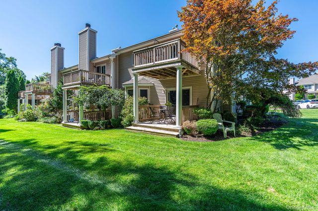 606 Willow Pond Drive 606, Riverhead, NY 11901