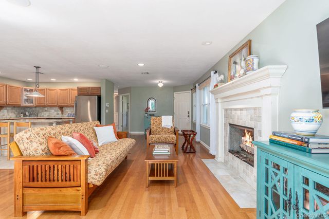 606 Willow Pond Drive 606, Riverhead, NY 11901