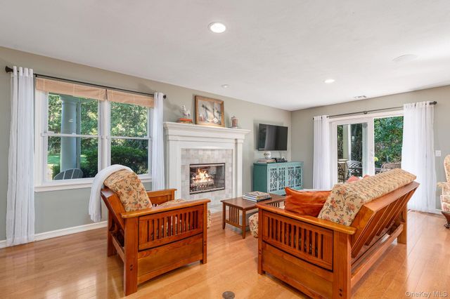 606 Willow Pond Drive 606, Riverhead, NY 11901