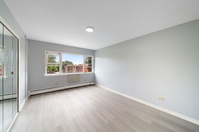 7854 S South Shore Drive 502, Chicago, IL 60649