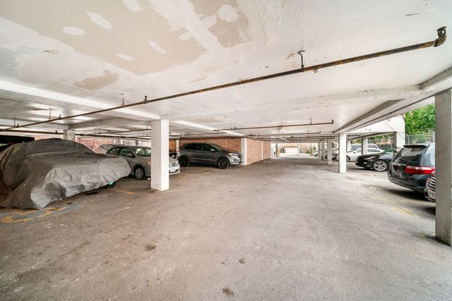 7854 S South Shore Drive 502, Chicago, IL 60649