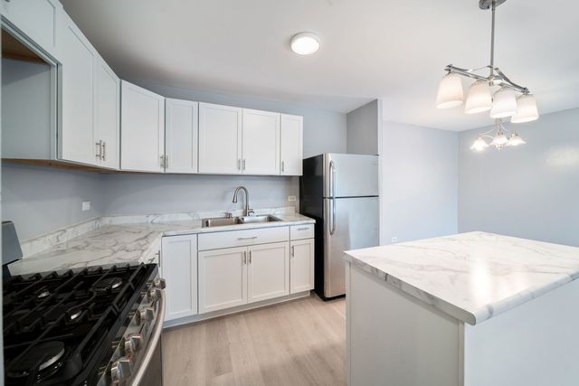 7854 S South Shore Drive 502, Chicago, IL 60649