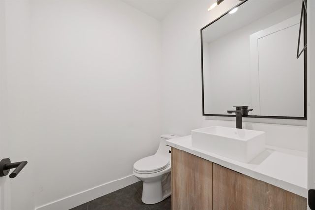 1431 W St, Sacramento, CA 95818