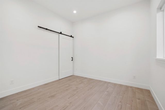 1431 W St, Sacramento, CA 95818