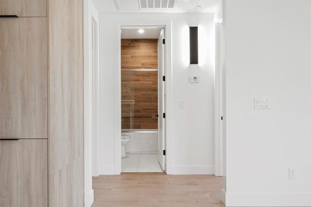 1431 W St, Sacramento, CA 95818