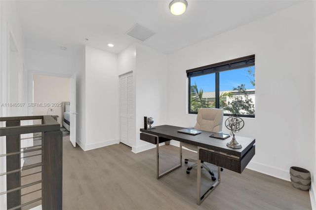4460 NW 8th Place, Plantation, FL 33317