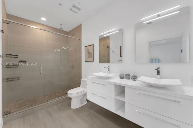 4460 NW 8th Place, Plantation, FL 33317