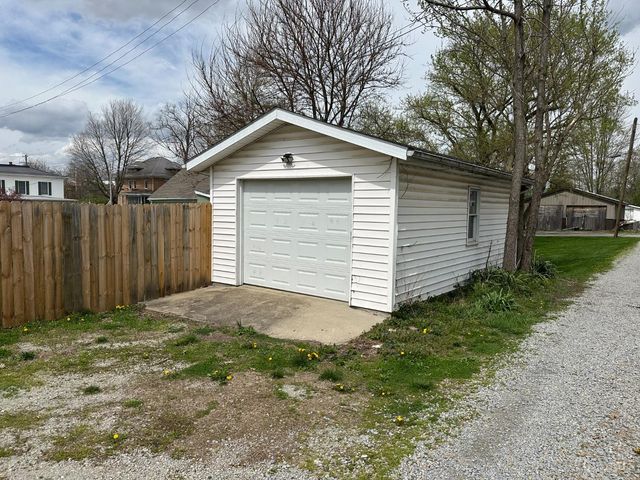 206 Broadway Street S, Lynchburg, OH 45142