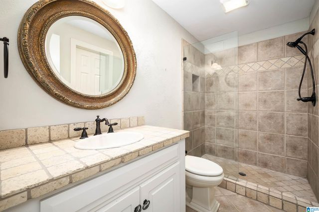 2116 COUNTRY RIDGE LANE, Vestavia Hills, AL 35243