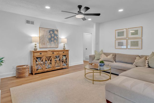 6305 JUPITER AVE, Bartlett, TN 38134