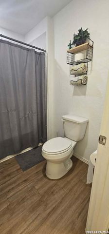 2517 WINDLE LN, Seguin, TX 78155
