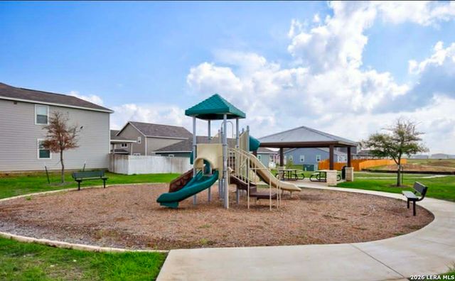 2517 WINDLE LN, Seguin, TX 78155